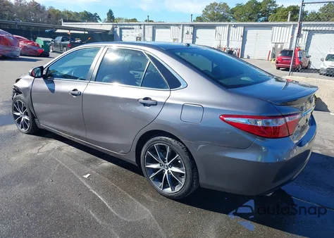 2015 Toyota Camry Xse V6 z USA, uszkodzony, nr VIN 4T1BK1FK2FU557913